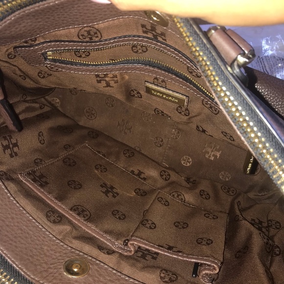 Tory Burch Robinson Tote - Picture 6 of 8